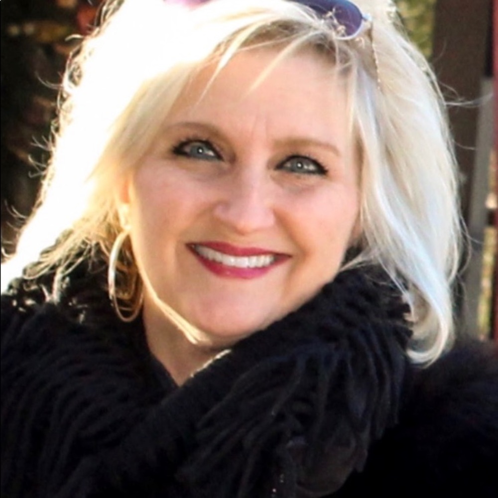 Meet your Posher, Julie